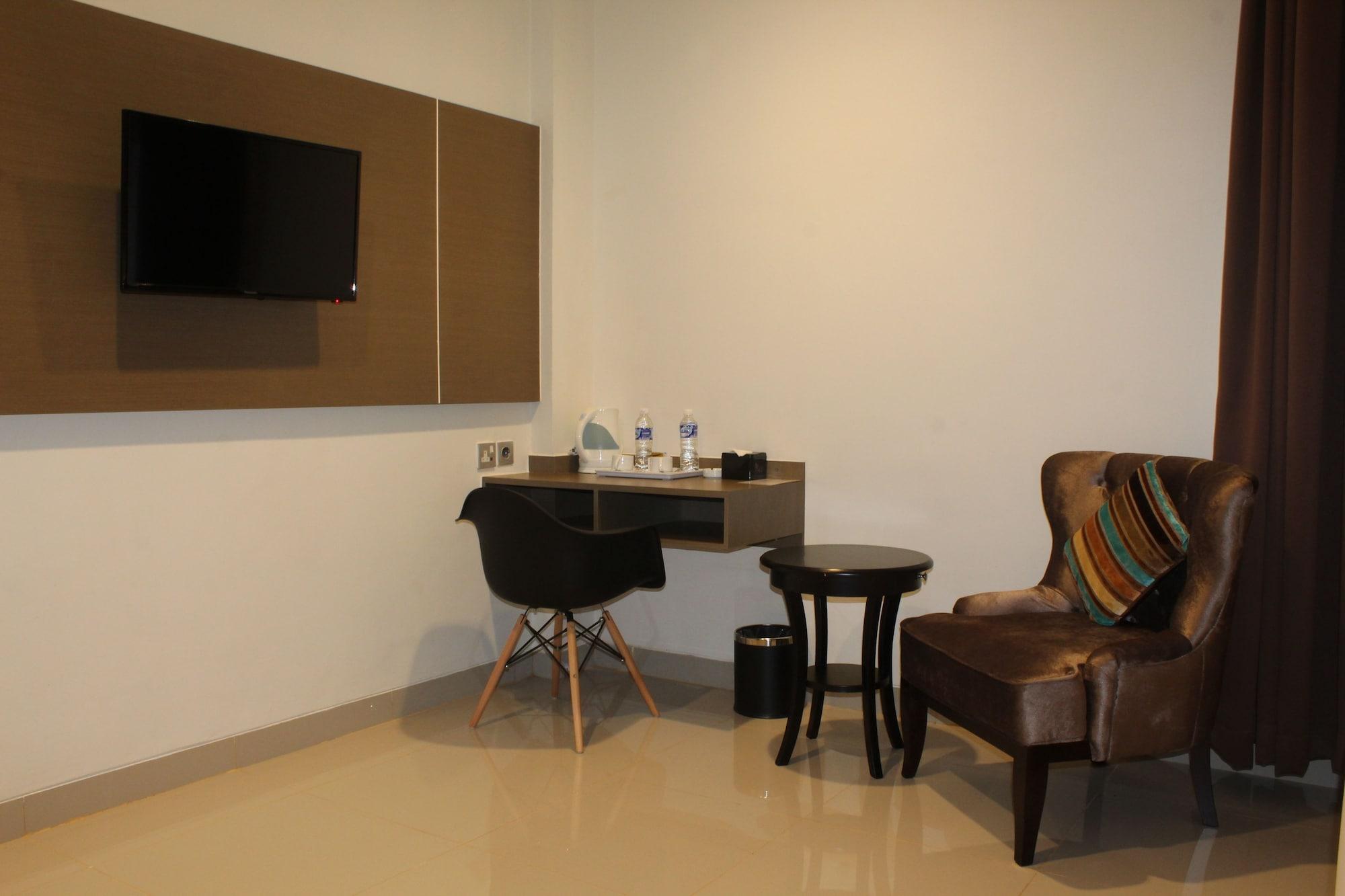 Opi Indah Hotel Palembang Exterior foto